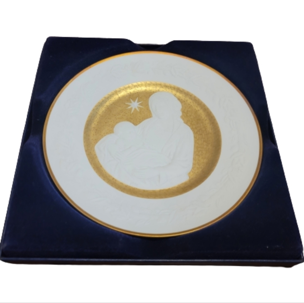 1976 Franklin Porcelain 10" Christmas Plate Silent Night  vintage Holy night